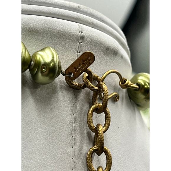 Sarah Cavendar Metalworks Vintage Faux Green Pearl Mesh Pendant Necklace - Picture 6 of 11